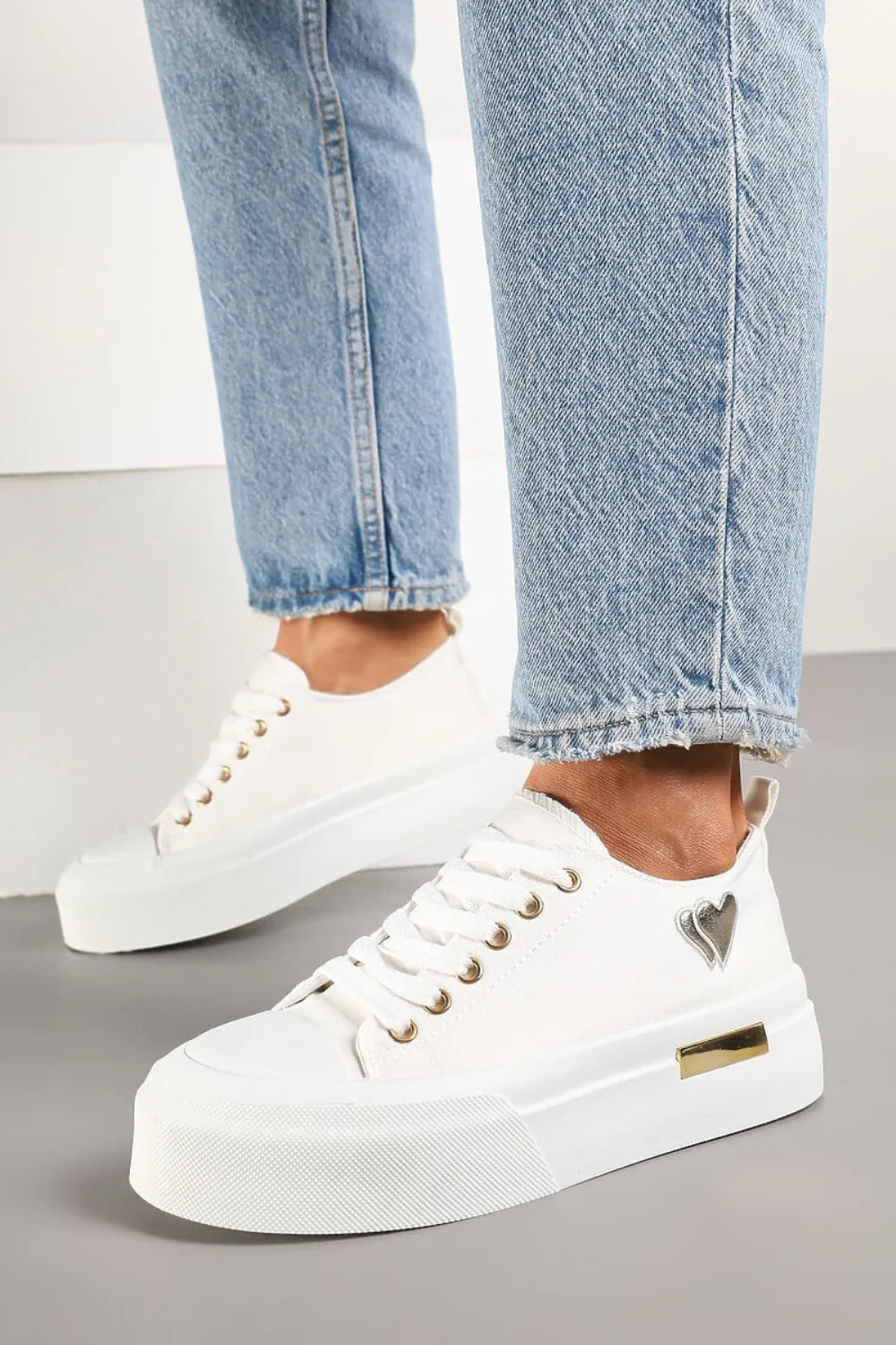 WHITE LACE UP HEART DETAIL CHUNKY STYLISH FLAT TRAINERS