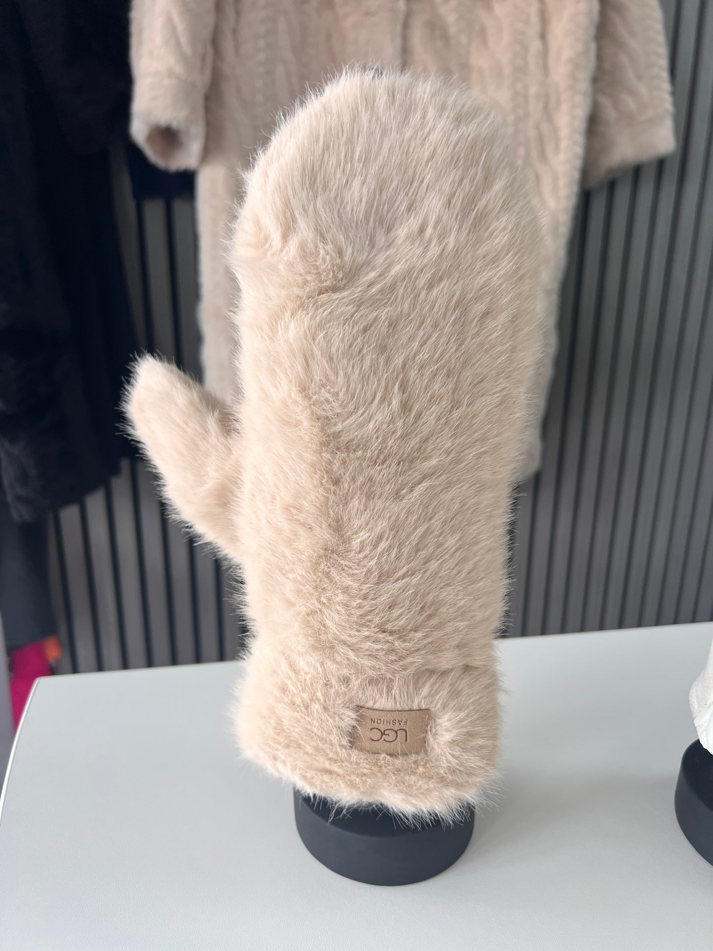 Fur Mittens
