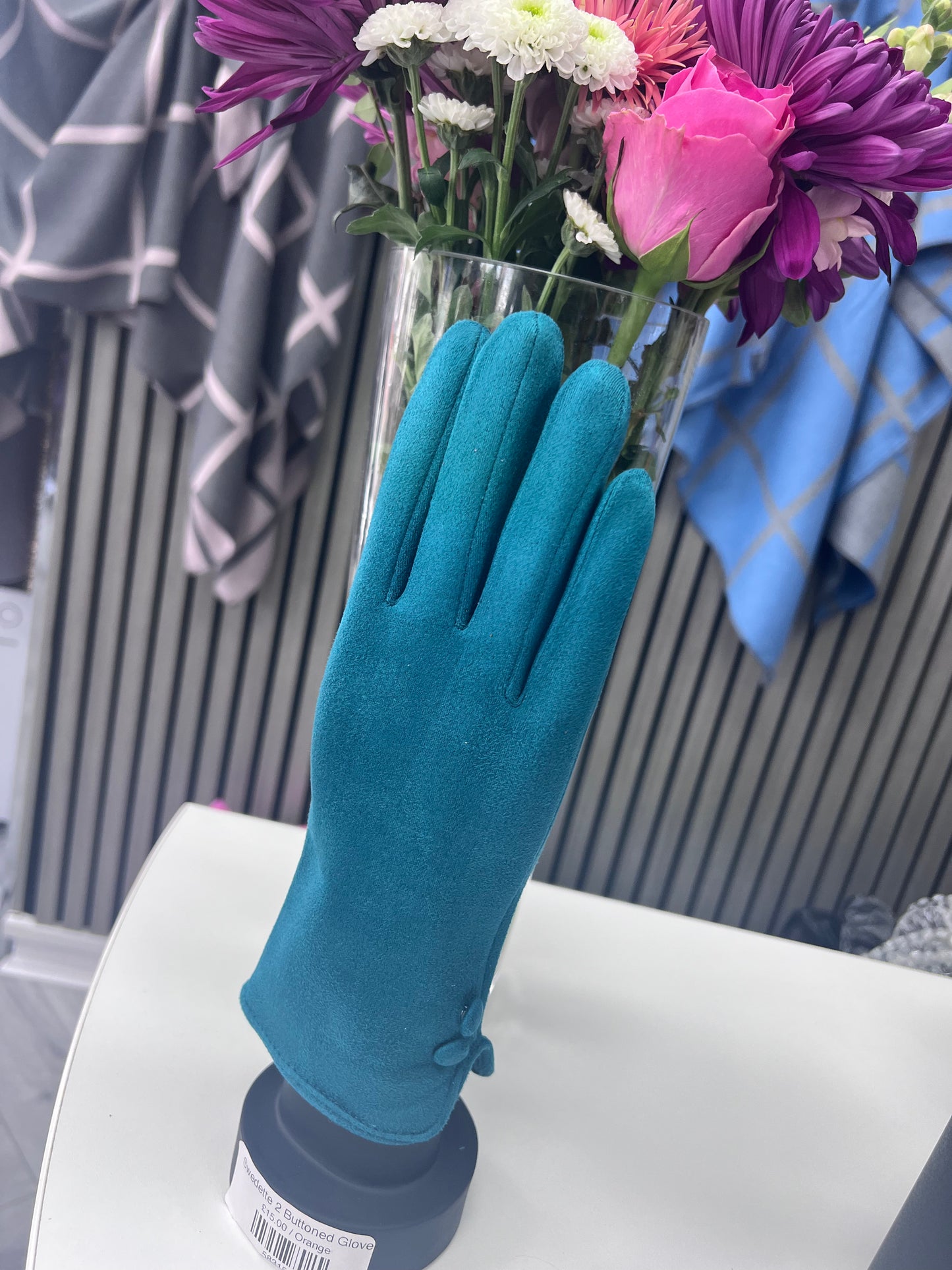 Swedette 2 Buttoned Gloves
