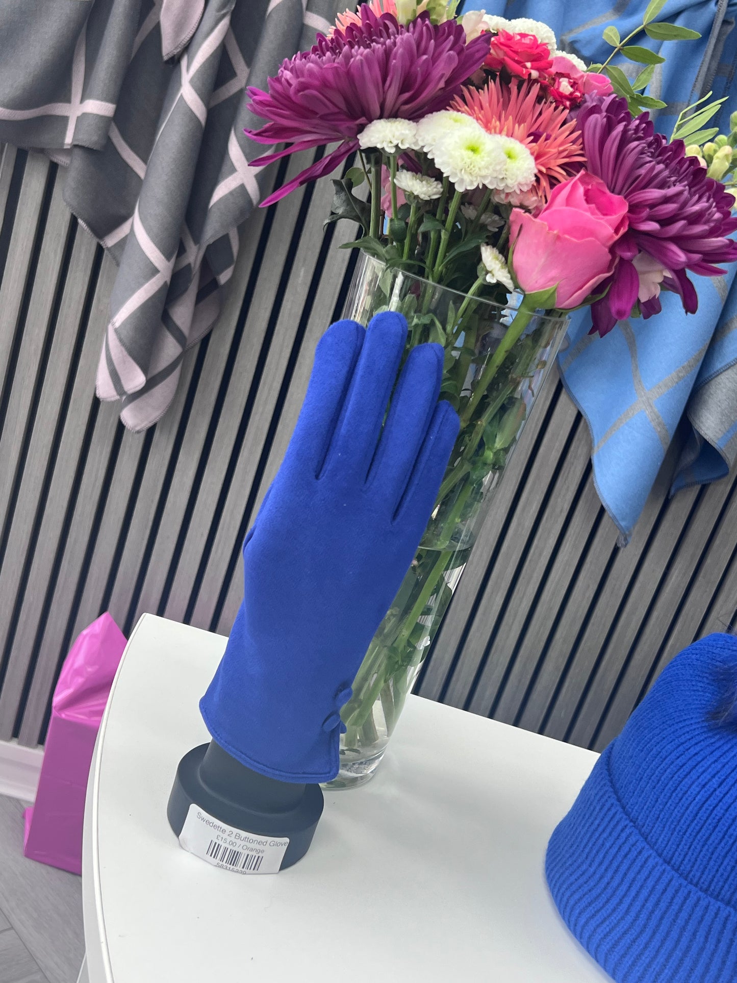 Swedette 2 Buttoned Gloves