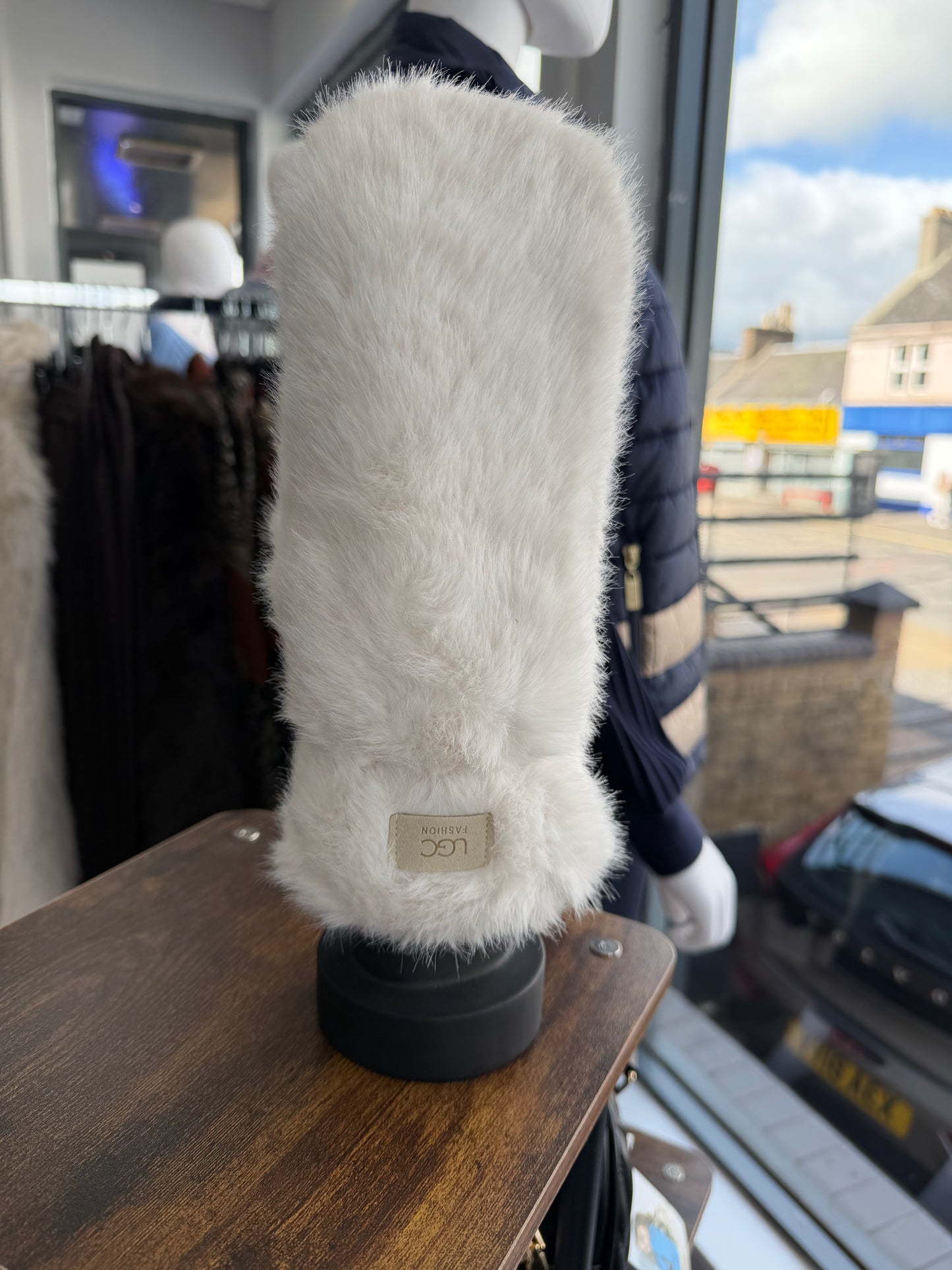 Fur Mits