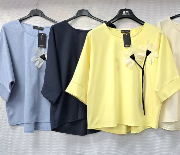 3D Daisy Top