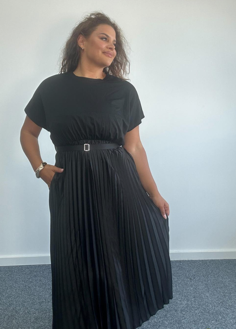 Curve Plus Size Belted Pleated Midi Dress with Pockets