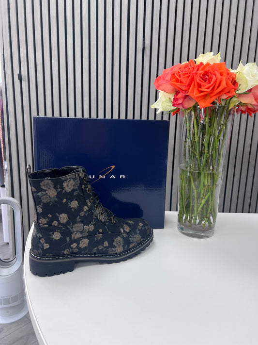 Dazzle Floral black Boot by Lunar
