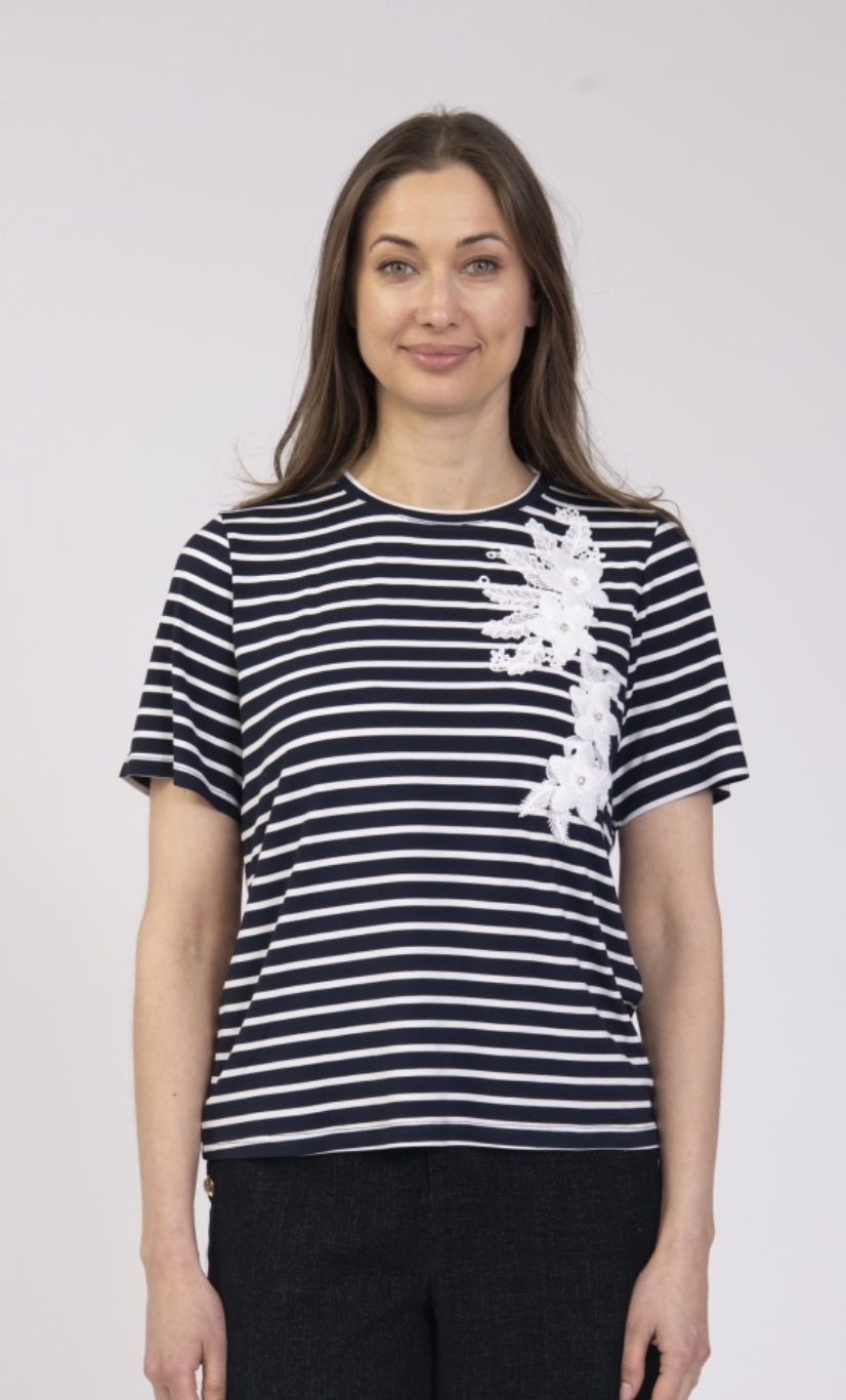 Striped round neck t-shirt with lace detail by Jessica Graaf