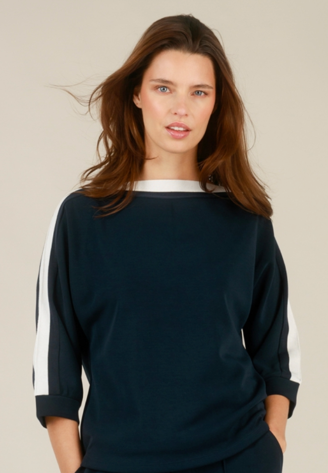 Inaya sweater