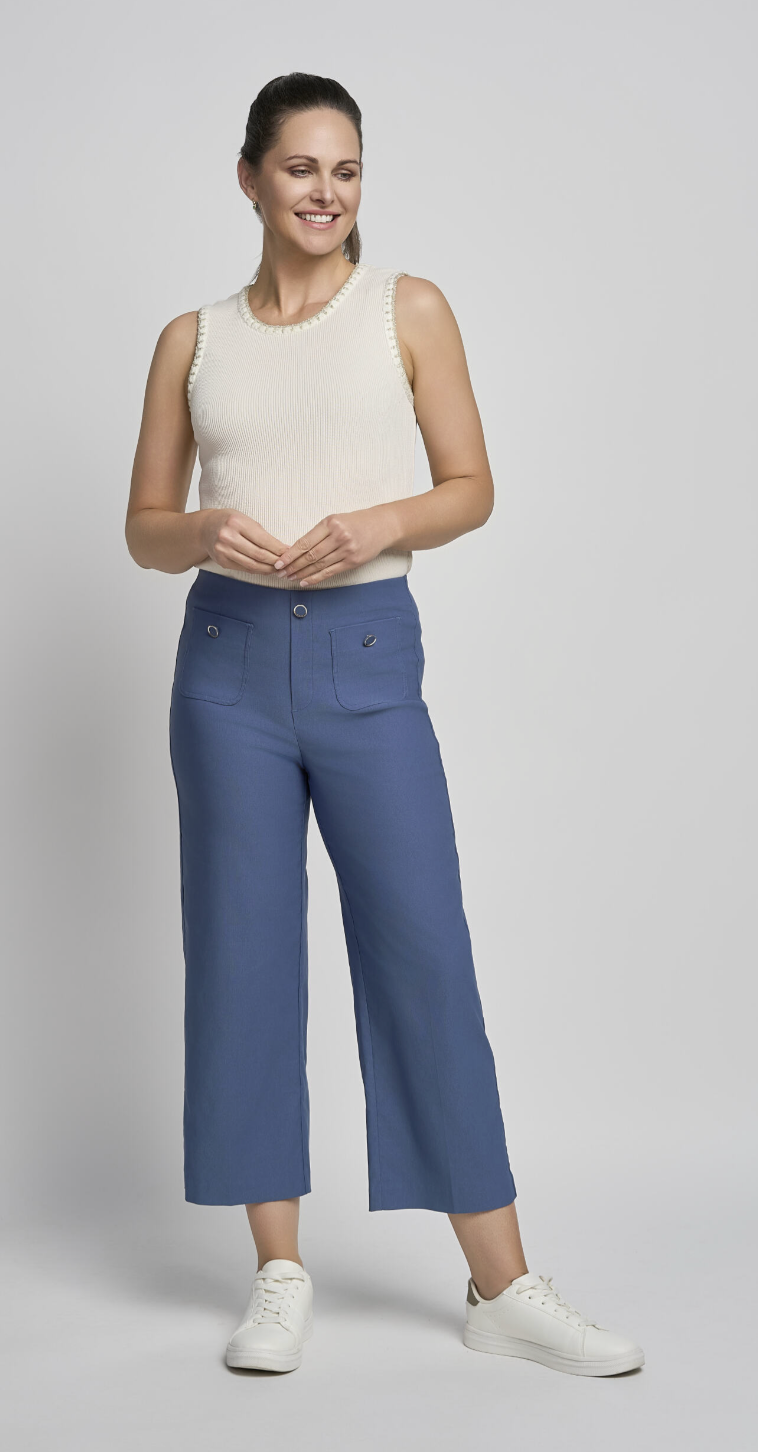 Wide legged 3/4 Length trousers by Pinns(638c)