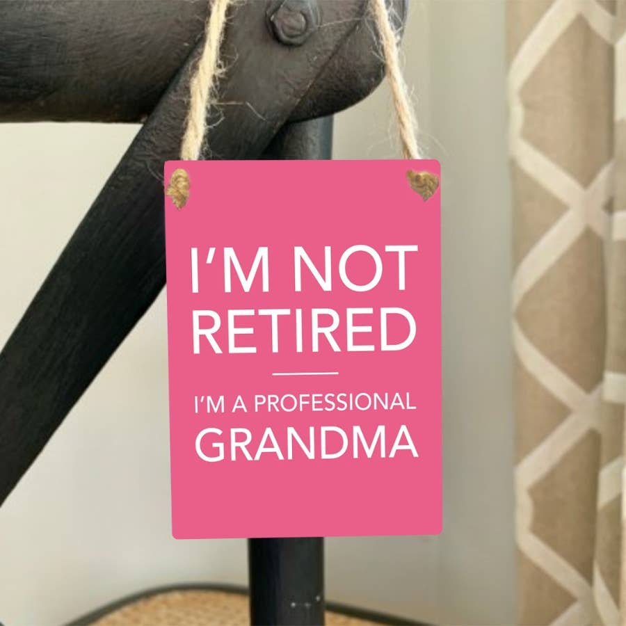 Professional Grandma Mini Metal Sign, 9cm